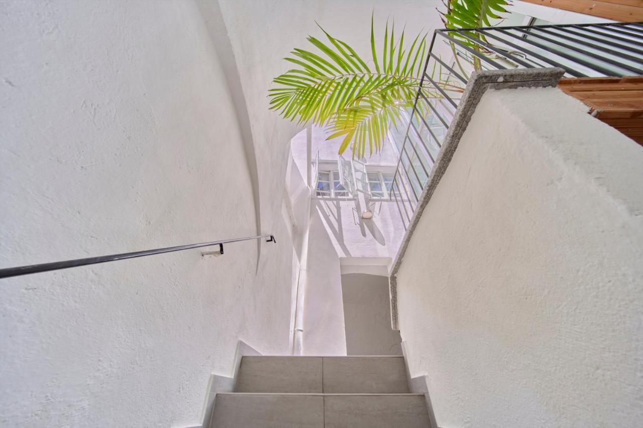 Smile Apartments "Weinhimmel" Кремс Екстериор снимка