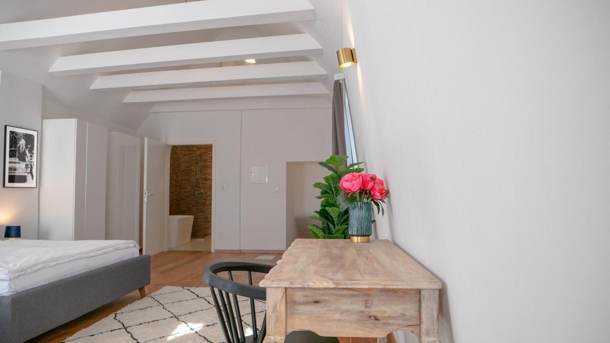 Smile Apartments "Weinhimmel" Кремс Екстериор снимка